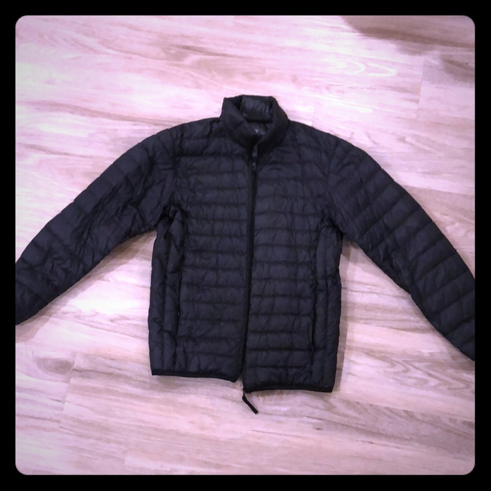 Uniqlo black ultra light down jacket